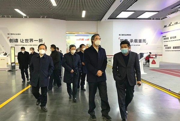 山东省委常委、常务副省长曾赞荣一行考察调研球友会重机