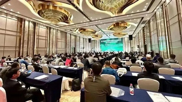 碳寻未来！球友会重机承办第一届工程机械双碳产业发展论坛